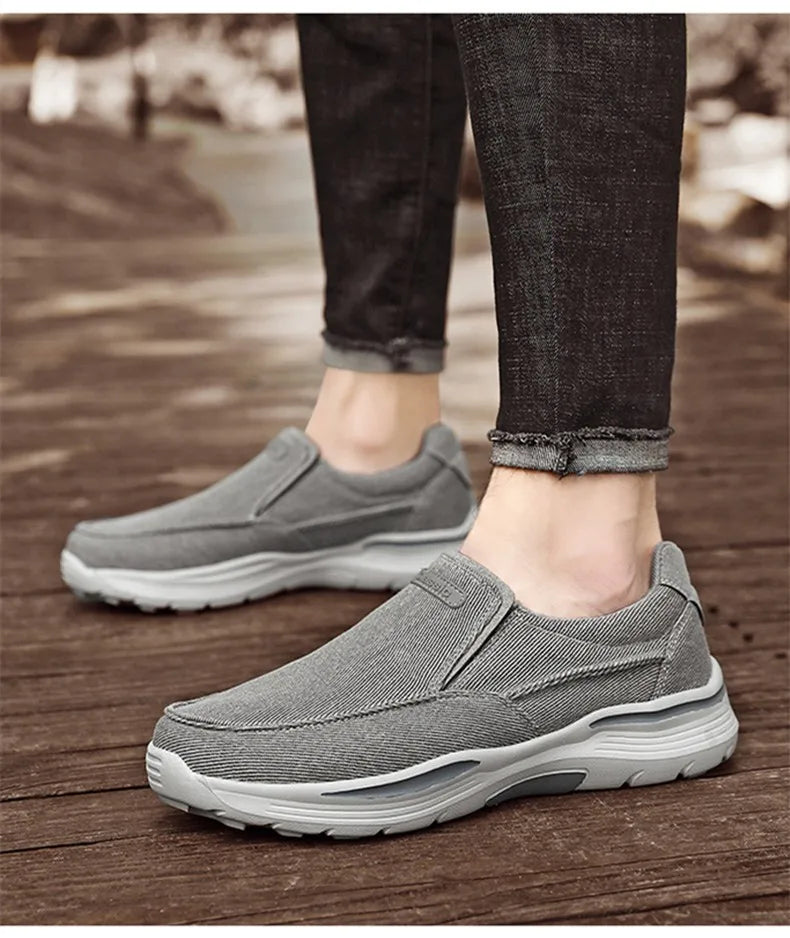 New Men Canvas Shoes Fashion Men's Casual Shoes Light Non-slip Loafer Washed Denim Flat shoes Outdoor Sneakers Vulcanized Shoes