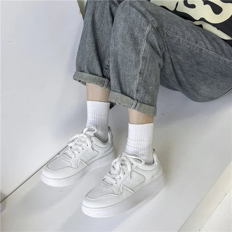 Flat Men's Shoes Comfort Sneakers for Men White Casual Man Leather Shoes Outdoor Walking Flat Platform Shoe men Chaussure Hommes