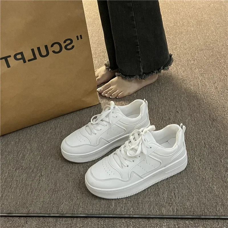 Flat Men's Shoes Comfort Sneakers for Men White Casual Man Leather Shoes Outdoor Walking Flat Platform Shoe men Chaussure Hommes