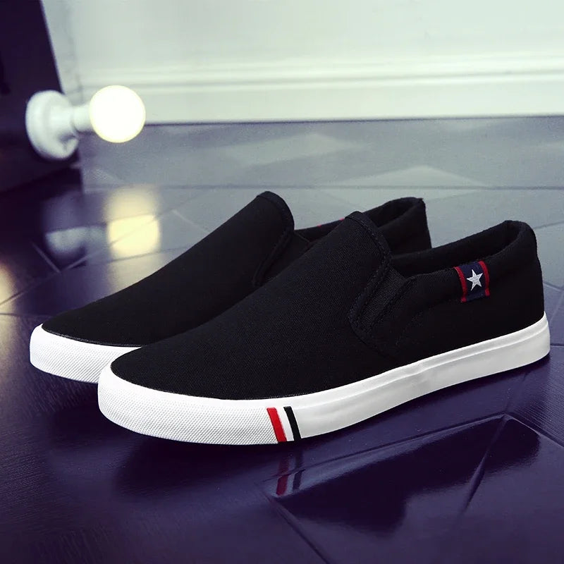 Men's Classic Canvas Shoes Casual Slip on Loafers Fashion Vulcanized Flat Shoes Non Slip Walking Skateboard Shoes Zapatillas